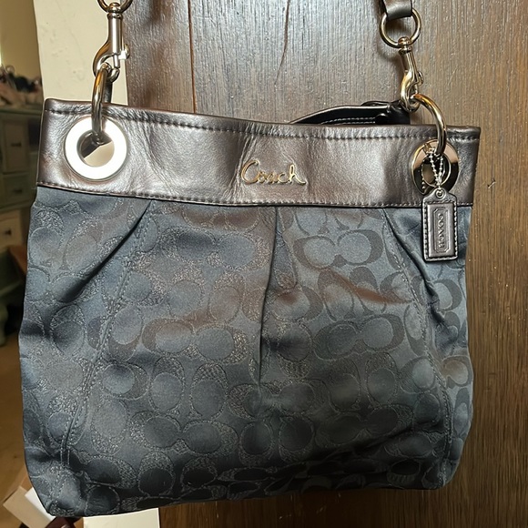 EUC Coach signature optic gray metallic fabric two way bag w/ purple interior - Picture 2 of 11